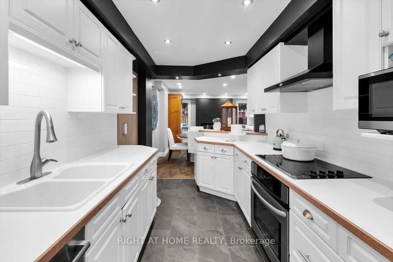 18 Bashford Ajax,ON L1S 3Y2 — Photo 14
