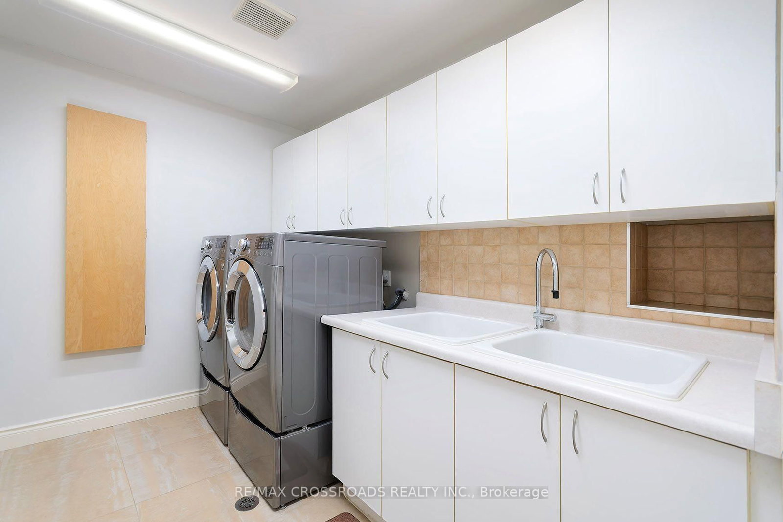127 Taylorwood Court • Oshawa, ON photo 32