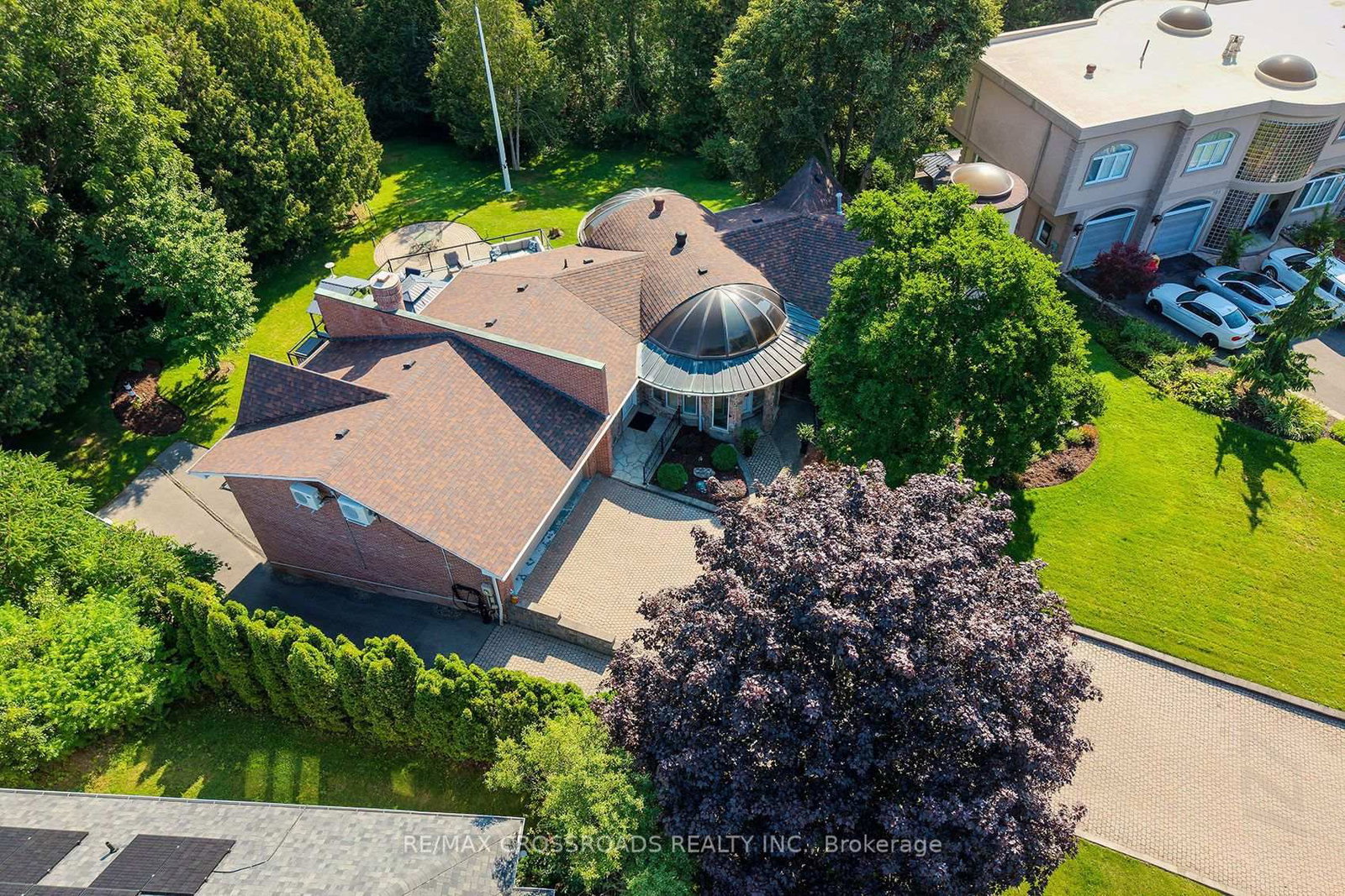 127 Taylorwood Court • Oshawa, ON photo 5