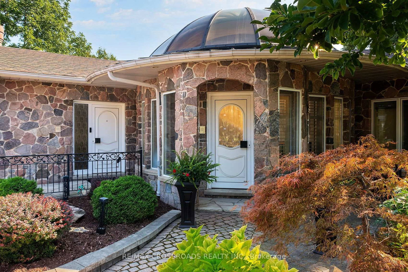 127 Taylorwood Court • Oshawa, ON photo 7