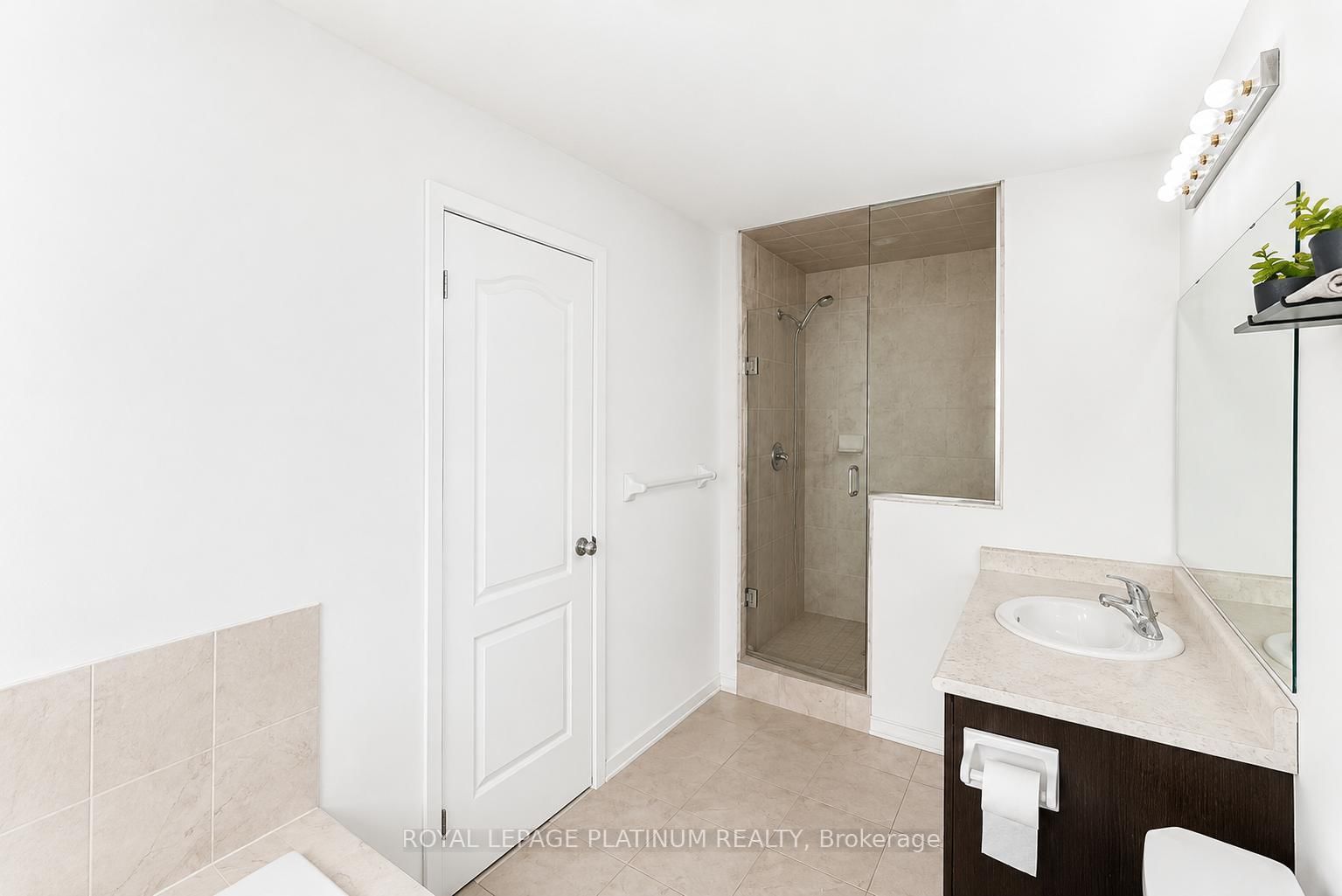 895 KICKING HORSE Path • Oshawa, ON photo 10