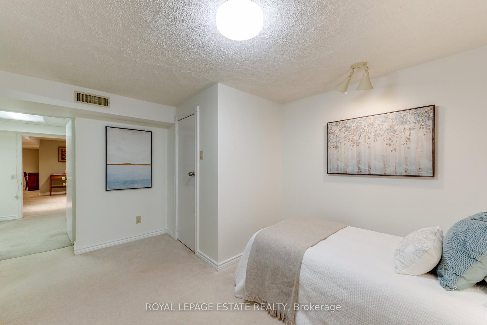 26 Mozart Avenue • Toronto, ON photo 24