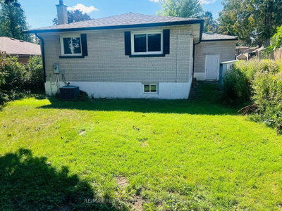 22 Griselda Crescent • Toronto, ON photo 3