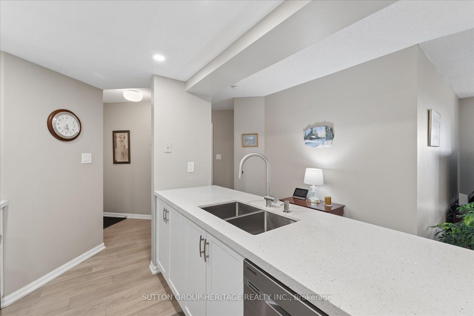 712 Rossland Road E • #615 • Whitby, ON photo 15