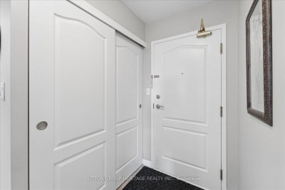 712 Rossland Road E • #615 • Whitby, ON photo 8