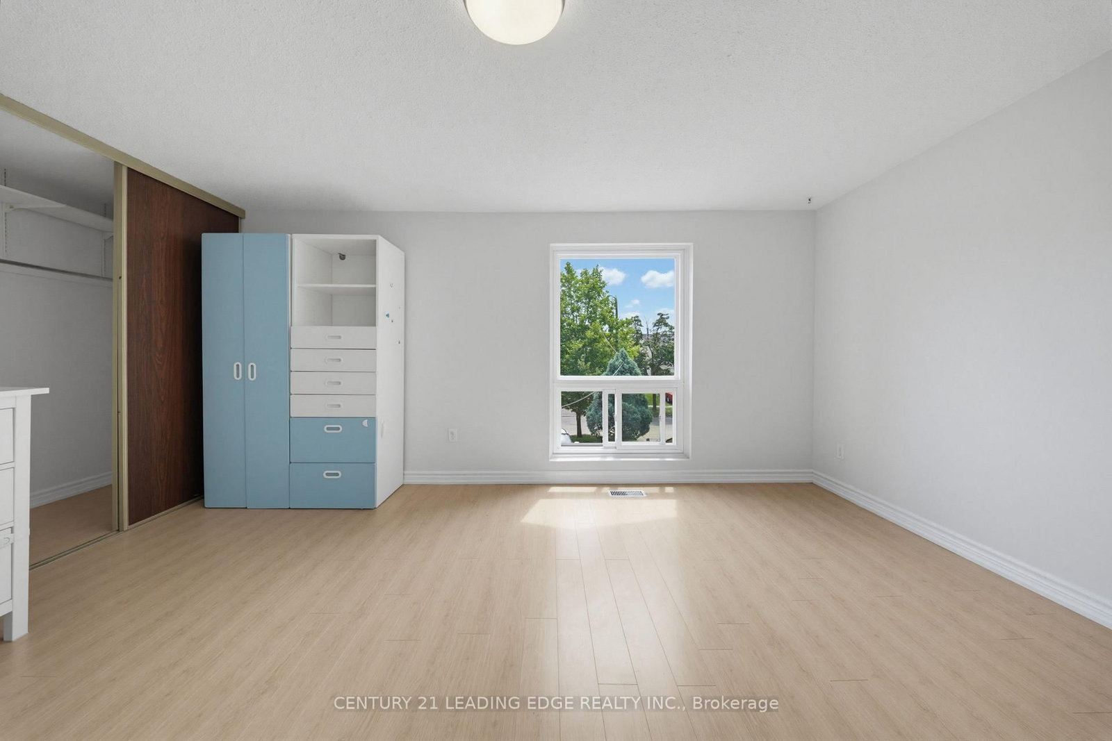 109 Phalen Crescent • Toronto, ON photo 16