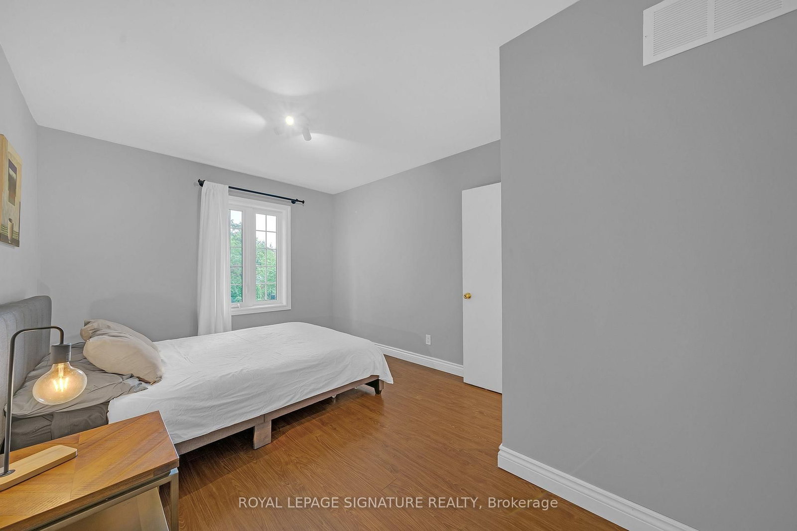 118 Rexleigh Drive • Toronto, ON photo 23