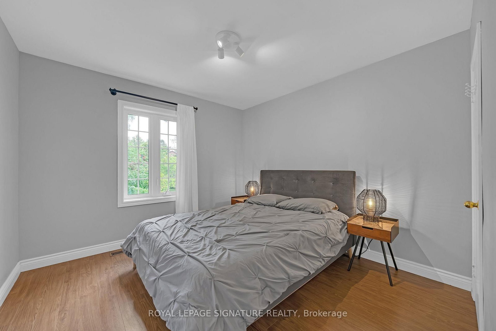 118 Rexleigh Drive • Toronto, ON photo 24