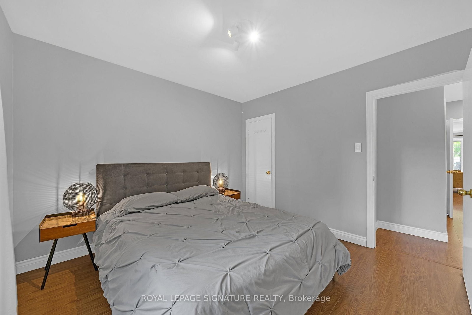 118 Rexleigh Drive • Toronto, ON photo 25