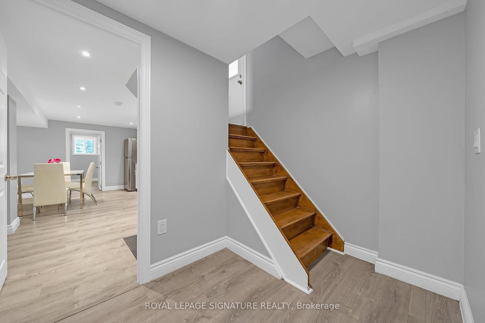 118 Rexleigh Drive • Toronto, ON photo 27