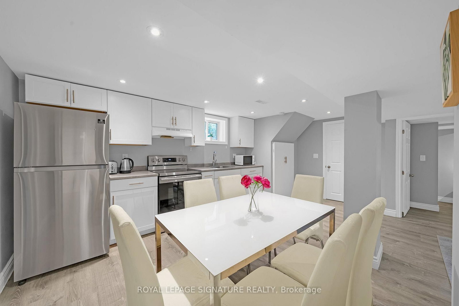 118 Rexleigh Drive • Toronto, ON photo 35