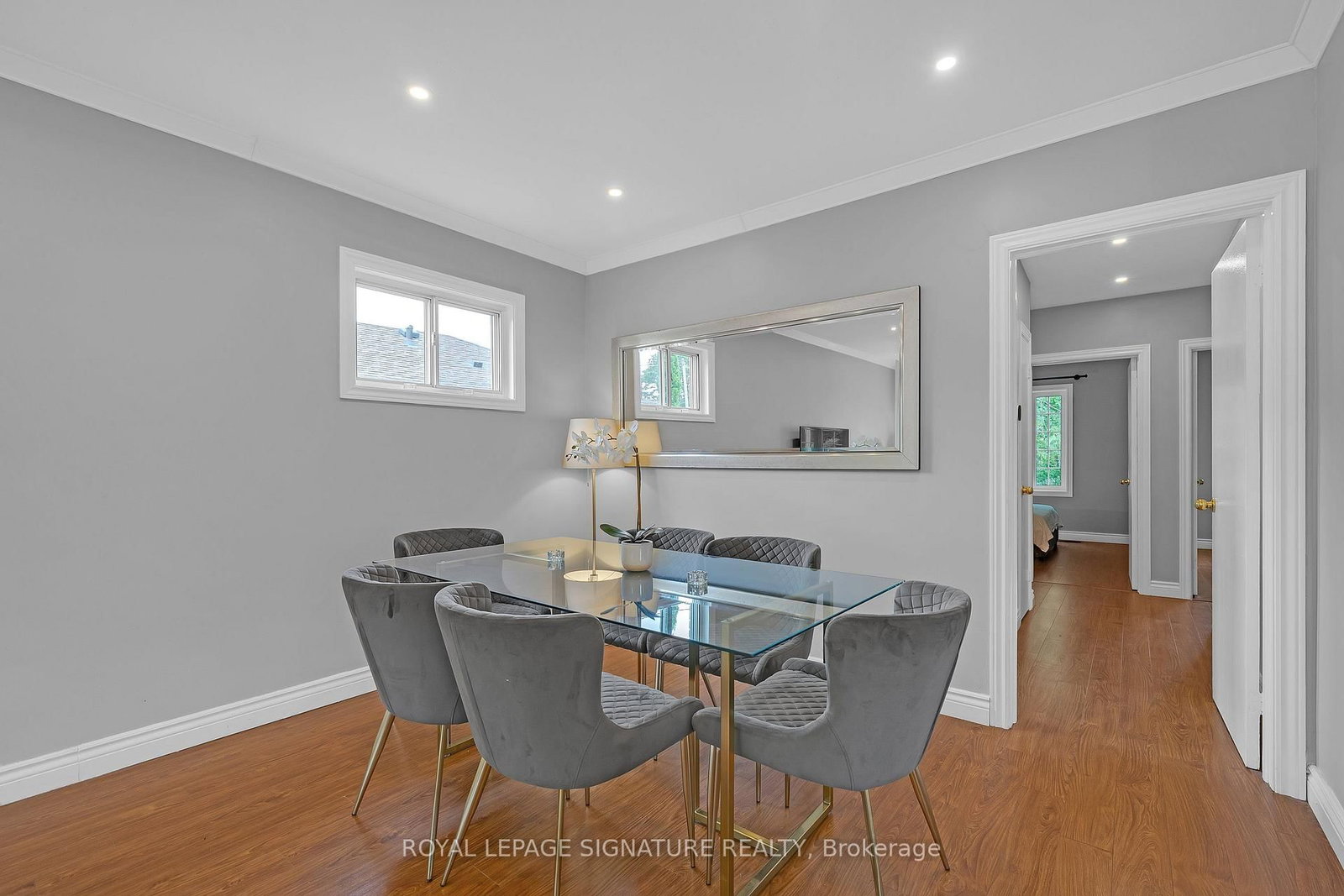 118 Rexleigh Drive • Toronto, ON photo 8