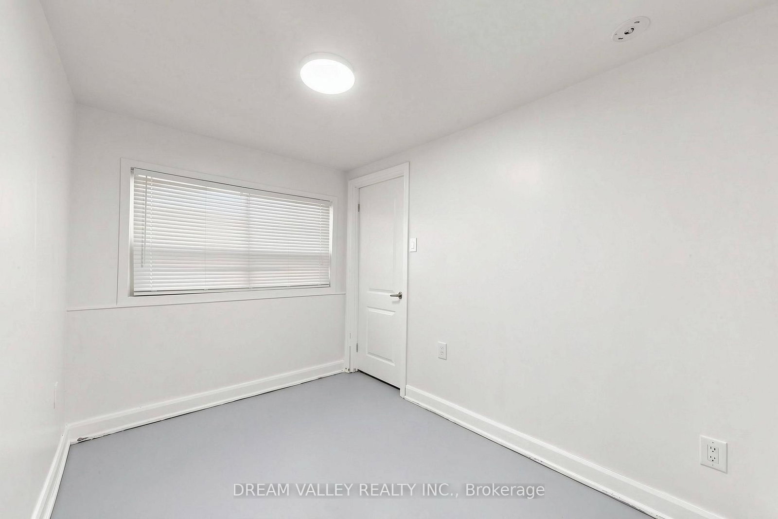 47 Laurel Avenue • Toronto, ON photo 15