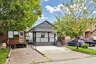 47 Laurel Avenue • Toronto, ON photo 2