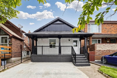 47 Laurel Avenue • Toronto, ON photo 3