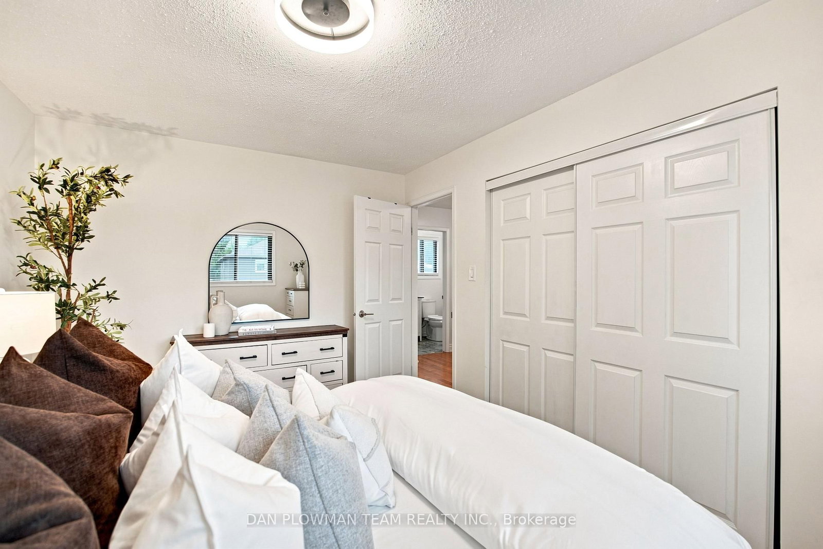 86 Barnes Drive • Ajax, ON photo 14