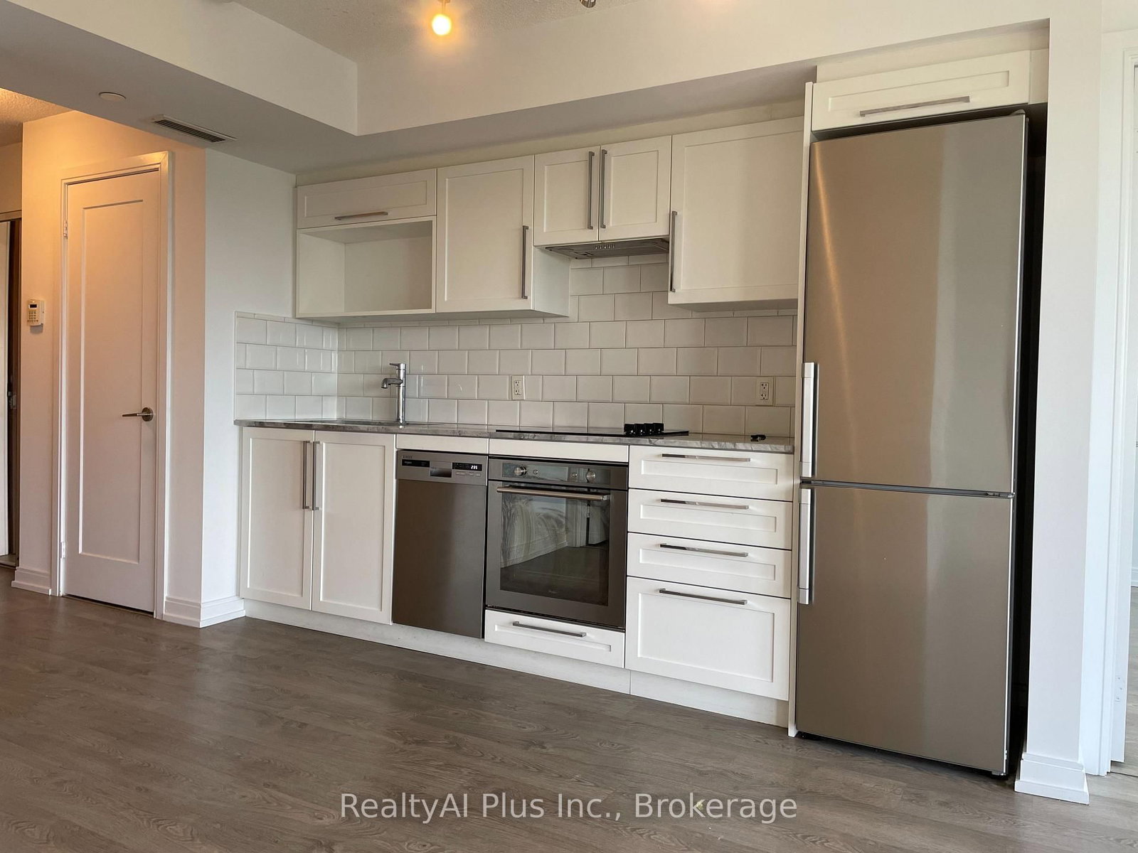 275 Village Green Square • #721 • Toronto, ON photo 6