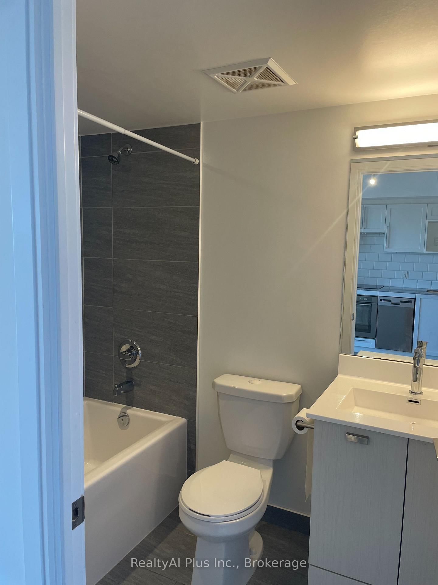 275 Village Green Square • #721 • Toronto, ON photo 8