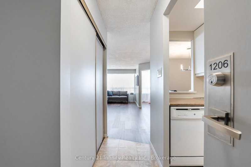 1206 - 5 Greystone Walk Drive