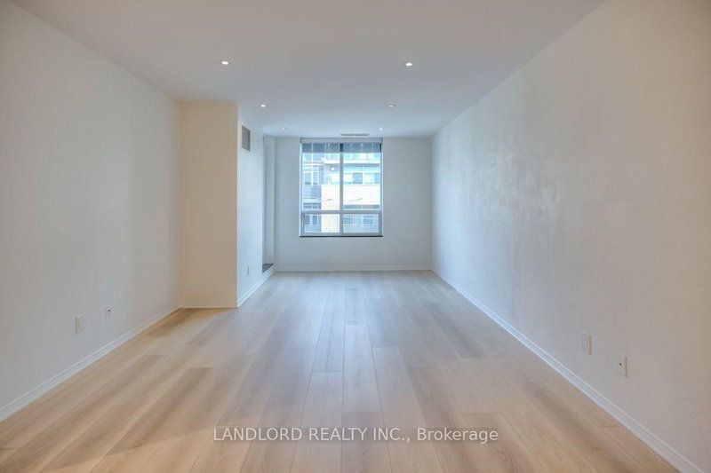512 - 1863 Queen Street E