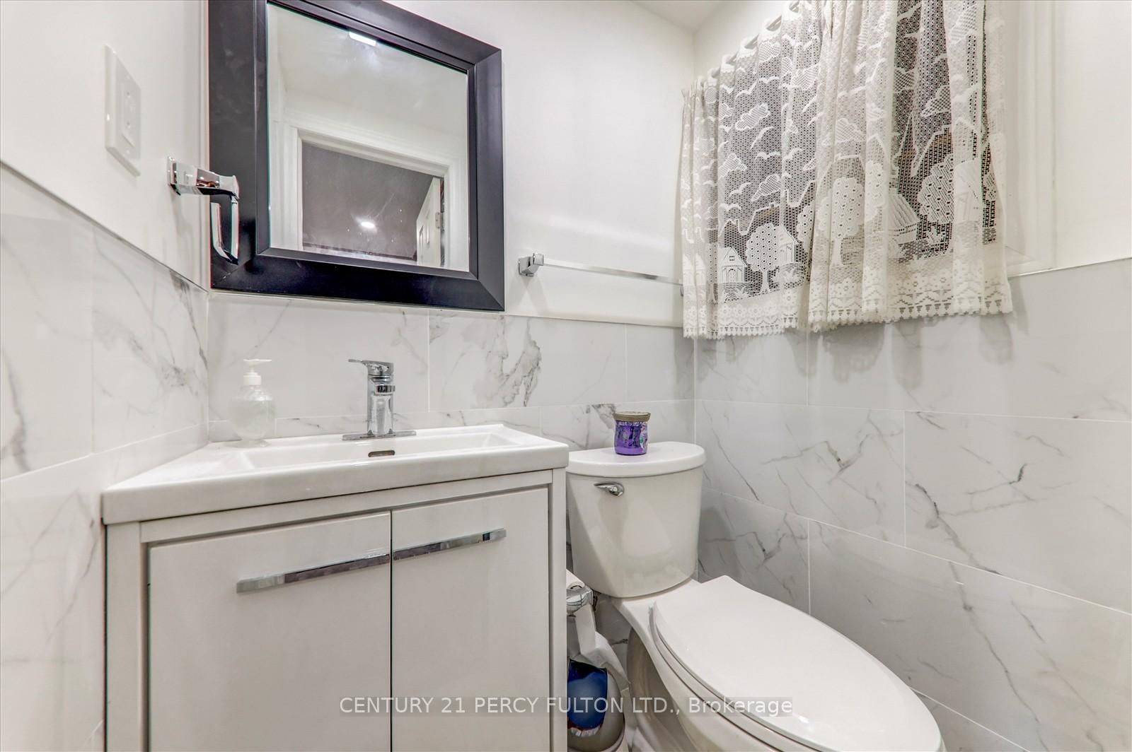 135 Cedar Crest Beach Road • Clarington, ON photo 9
