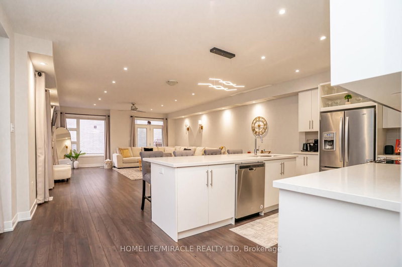 136 - 58 Donald Fleming Way
