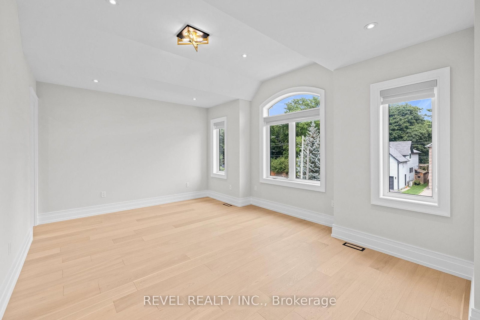 1472 Highbush Trail • Pickering, ON photo 33