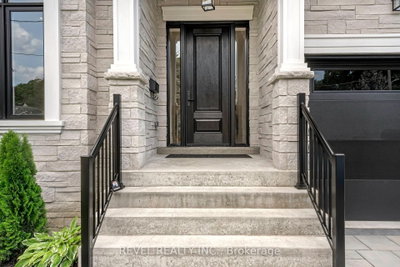 1472 Highbush Trail • Pickering, ON photo 5