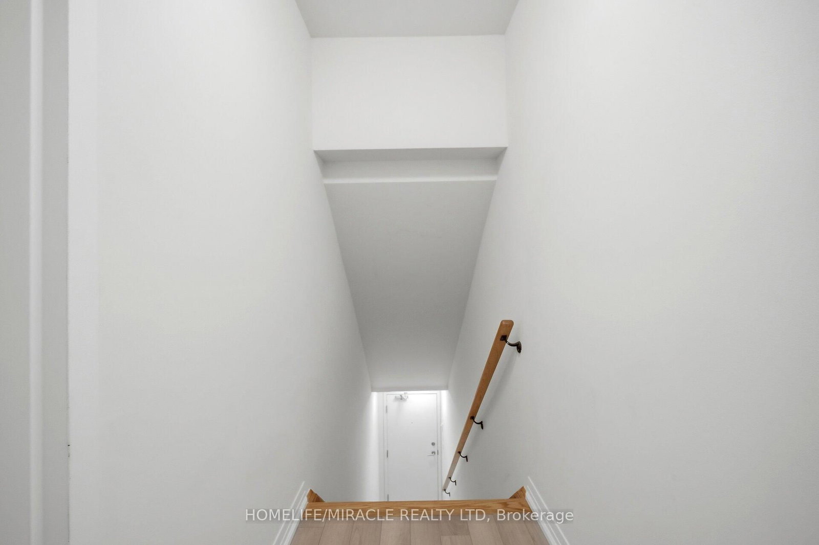 30 Liben Way • #20 • Toronto, ON photo 5