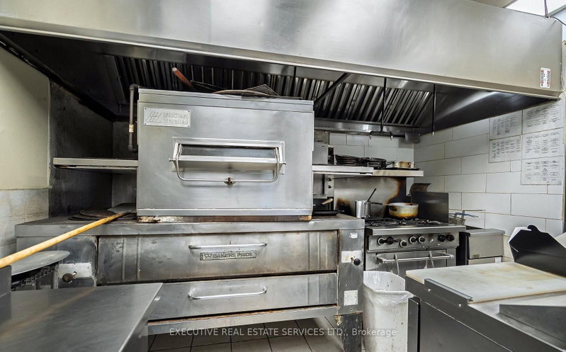 355 Pitfield Rd photo 1