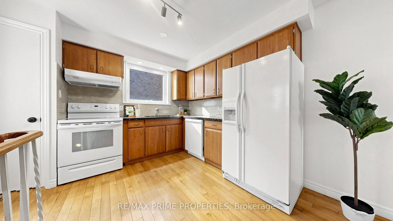 3 Leeswood Crescent E • Toronto, ON photo 14
