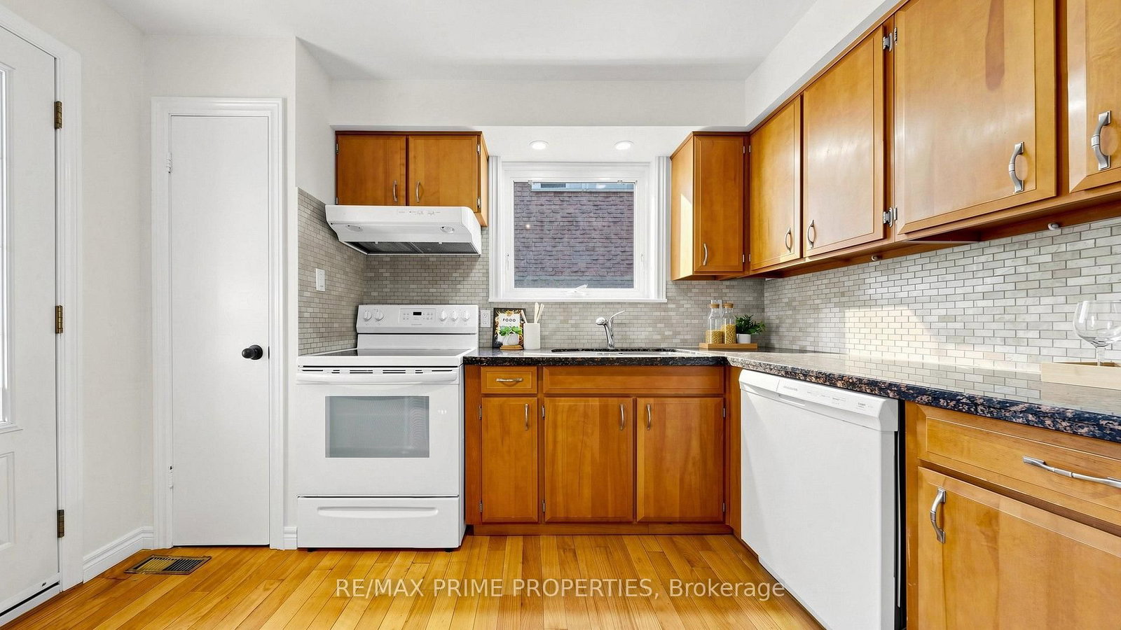 3 Leeswood Crescent E • Toronto, ON photo 15