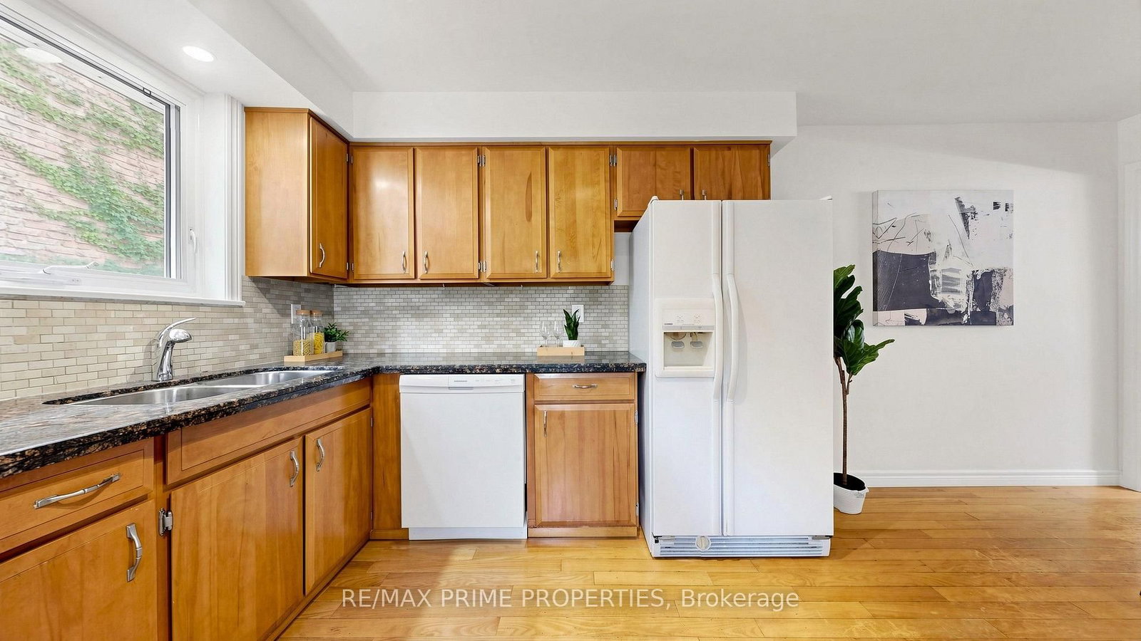 3 Leeswood Crescent E • Toronto, ON photo 16