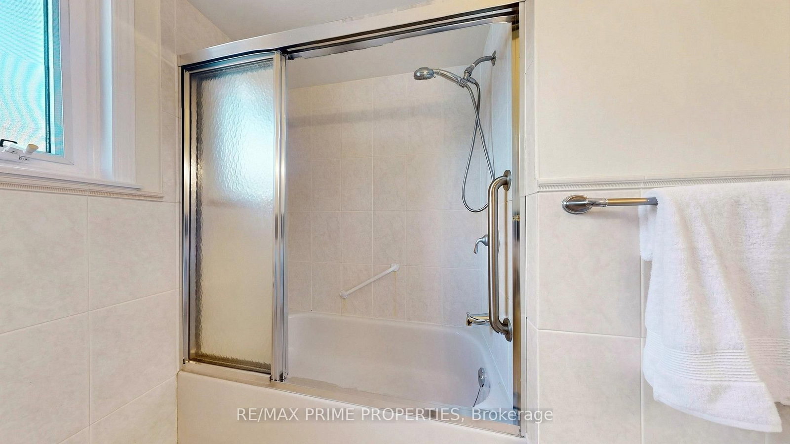 3 Leeswood Crescent E • Toronto, ON photo 32