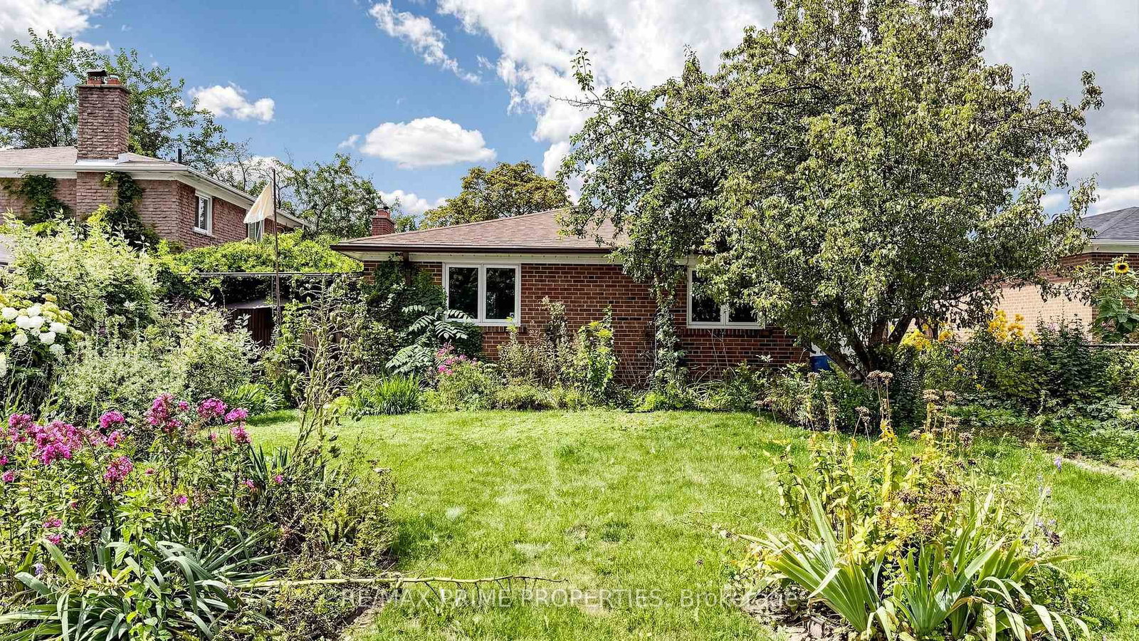 3 Leeswood Crescent E • Toronto, ON photo 45