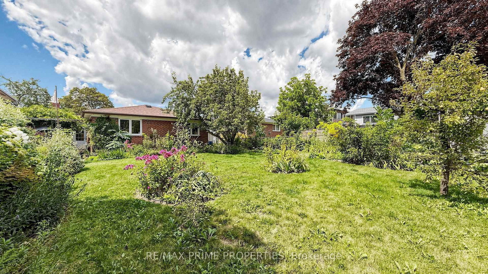 3 Leeswood Crescent E • Toronto, ON photo 46
