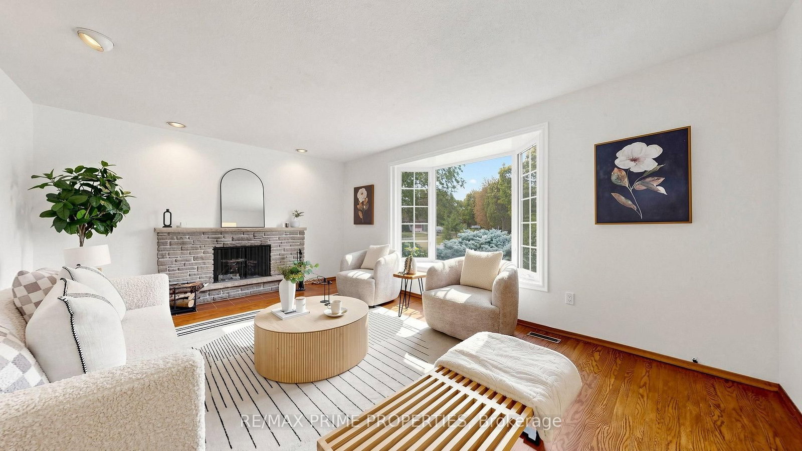 3 Leeswood Crescent E • Toronto, ON photo 7