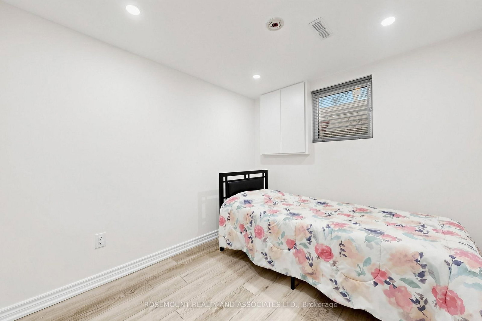 89 Winstanly Crescent • Toronto, ON photo 20