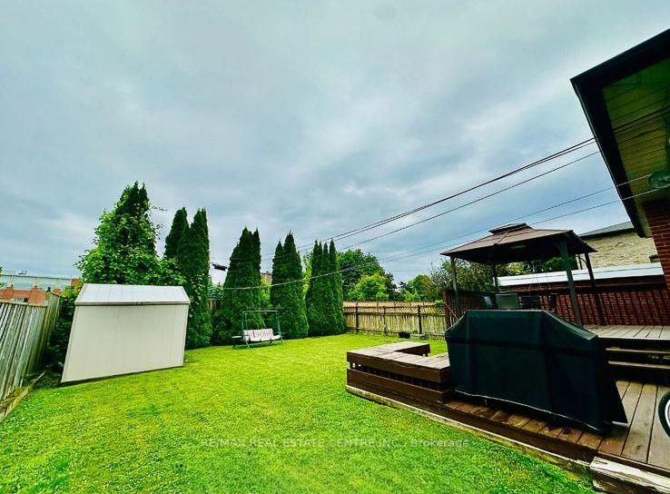 22 Beran Drive • Toronto, ON photo 12