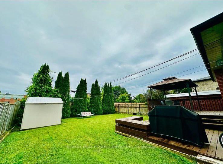 22 Beran Drive • Toronto, ON photo 13