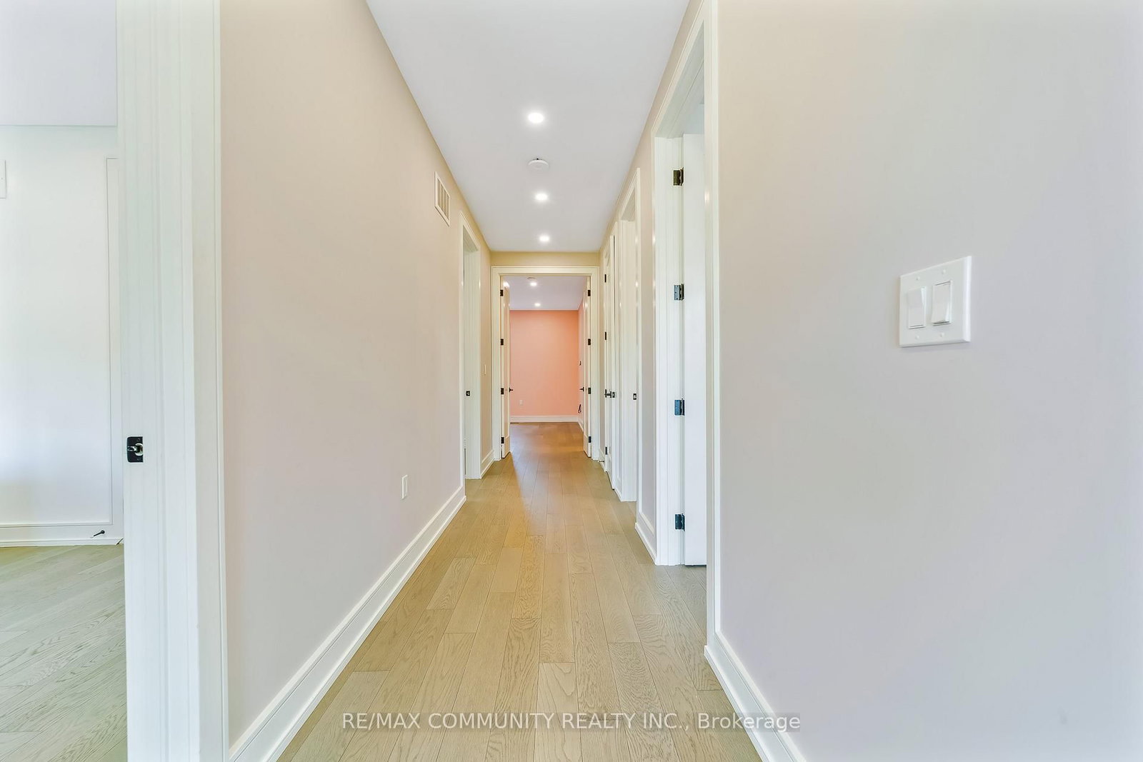 856 Kennedy Road • Toronto, ON photo 19