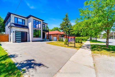 856 Kennedy Road • Toronto, ON photo 3