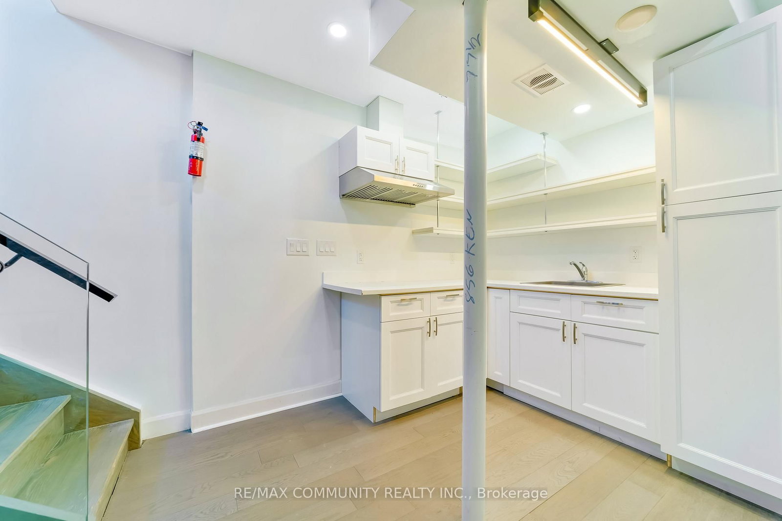 856 Kennedy Road • Toronto, ON photo 37