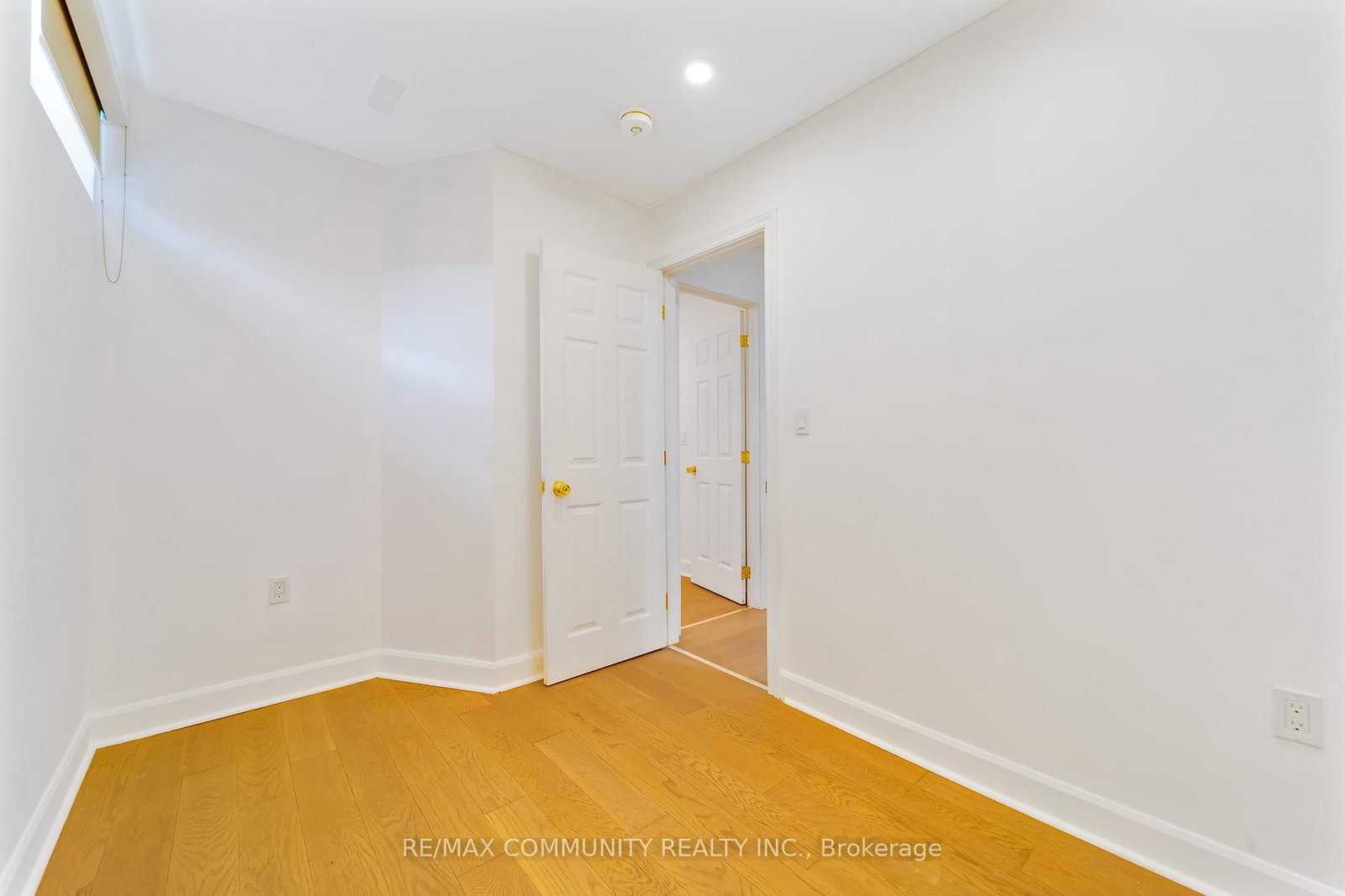 856 Kennedy Road • Toronto, ON photo 42