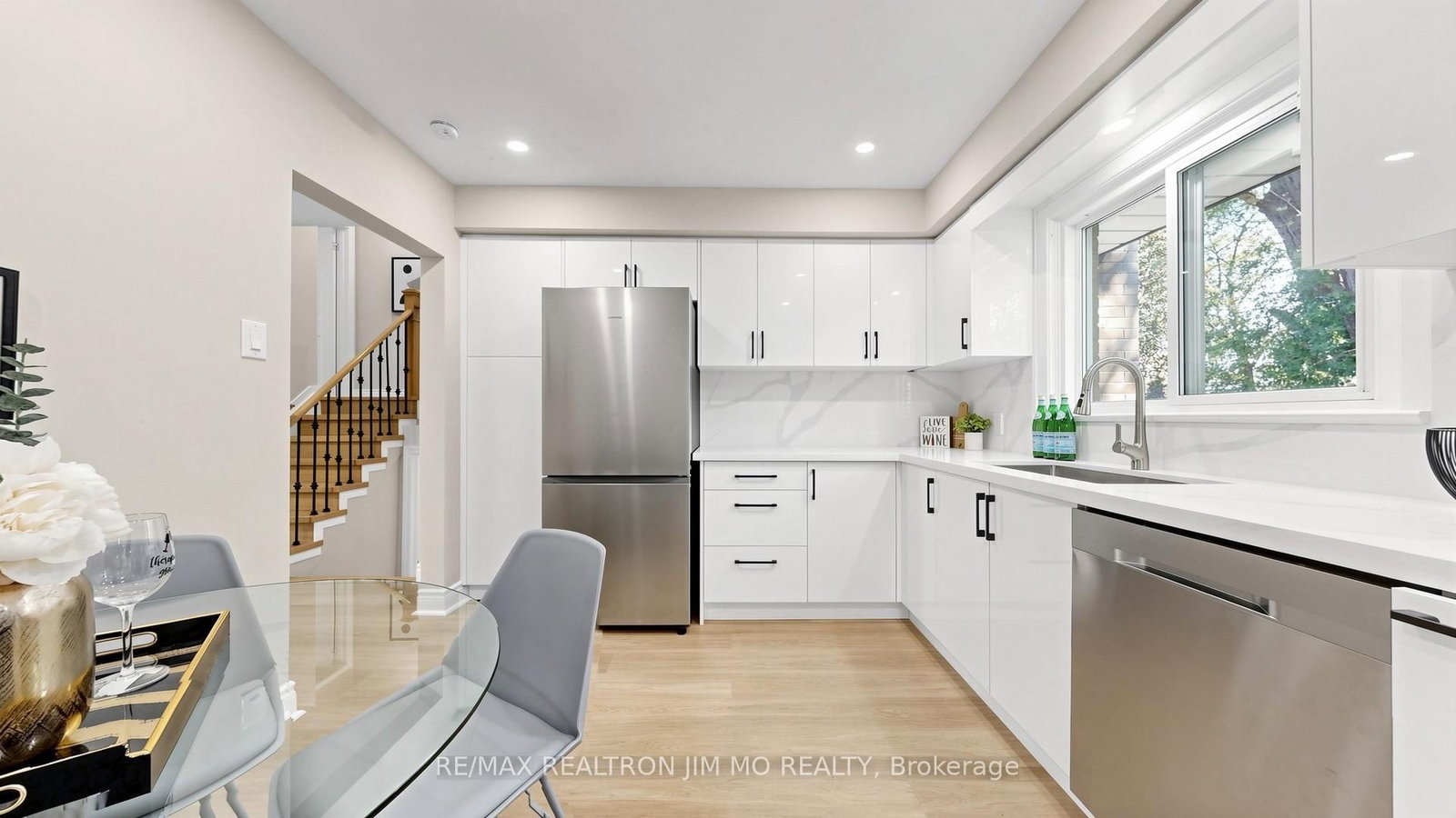 2571 Kennedy Road • Toronto, ON photo 11
