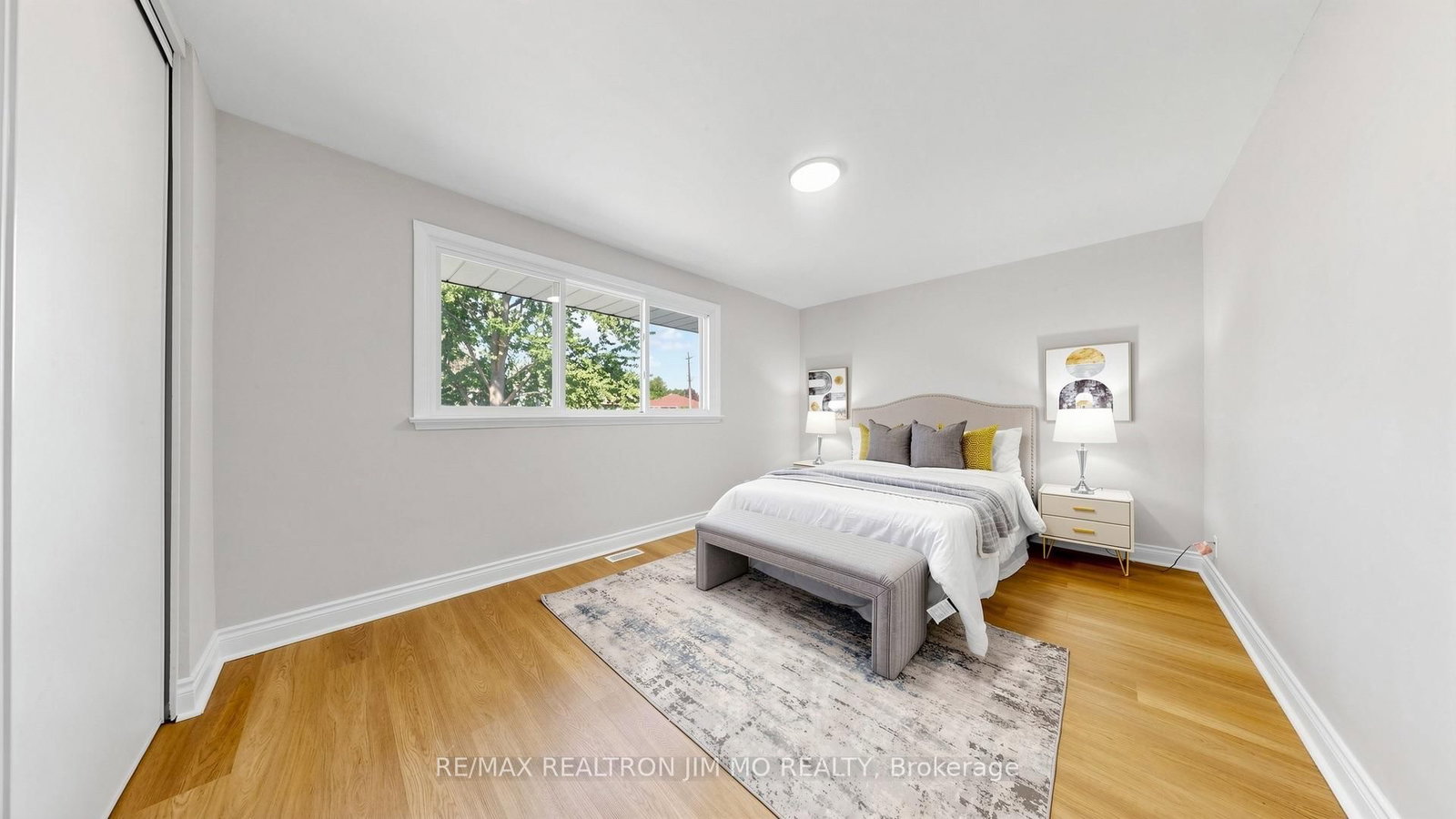 2571 Kennedy Road • Toronto, ON photo 21