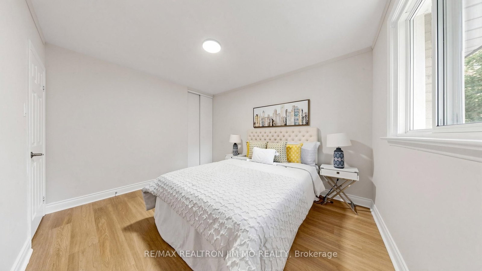 2571 Kennedy Road • Toronto, ON photo 27
