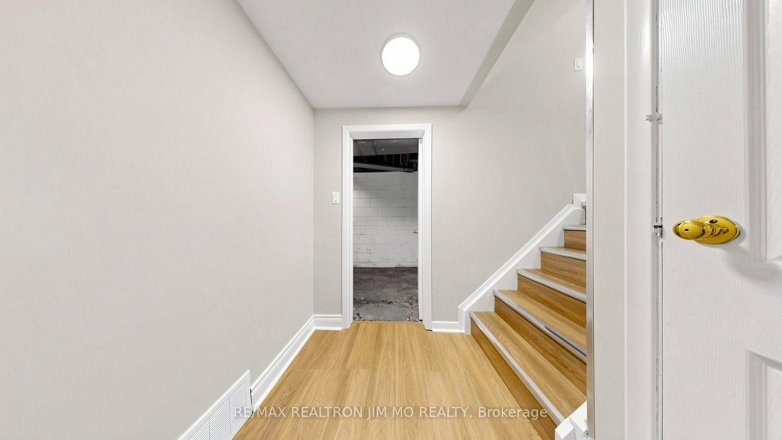 2571 Kennedy Road • Toronto, ON photo 30