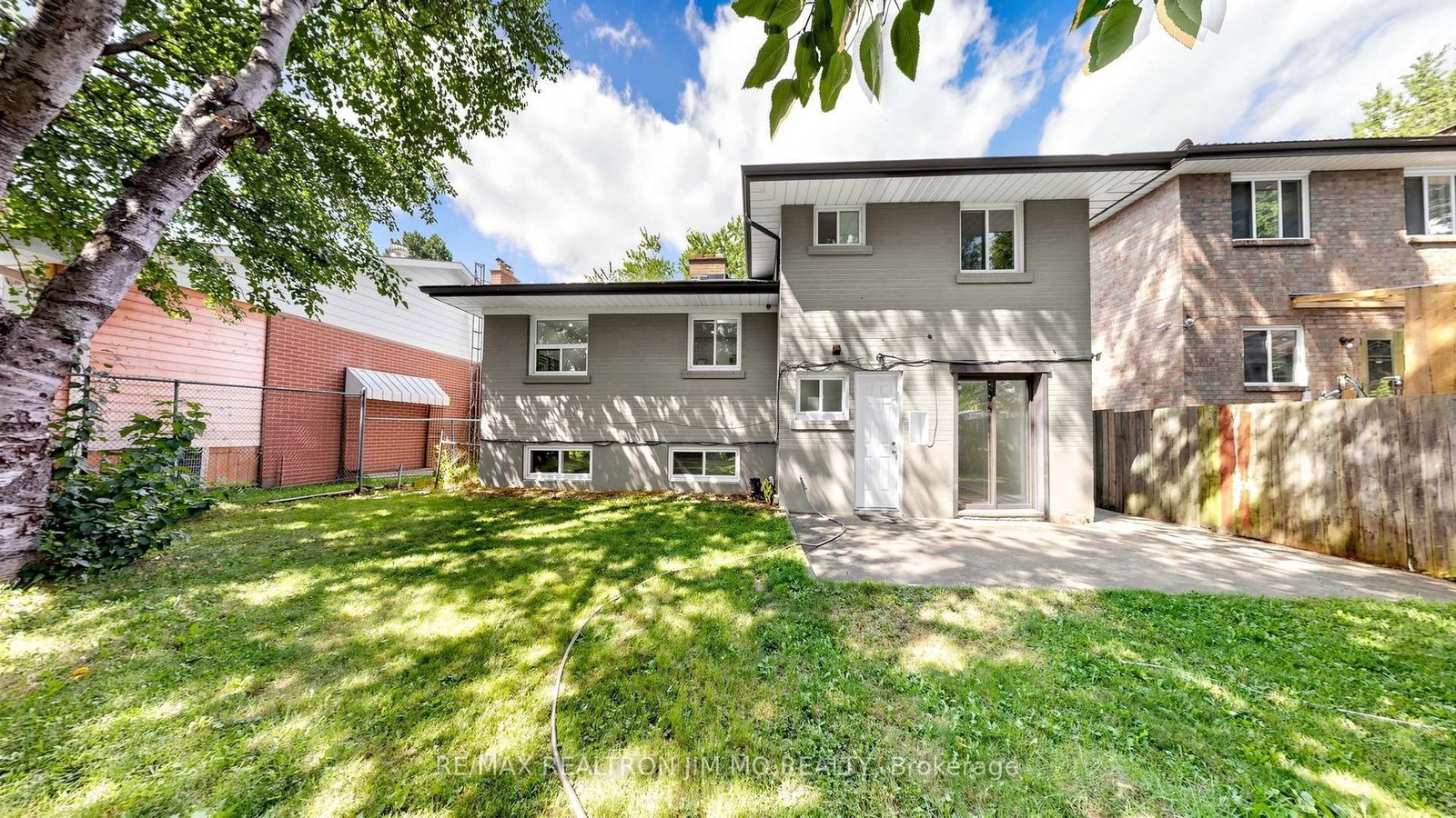 2571 Kennedy Road • Toronto, ON photo 37