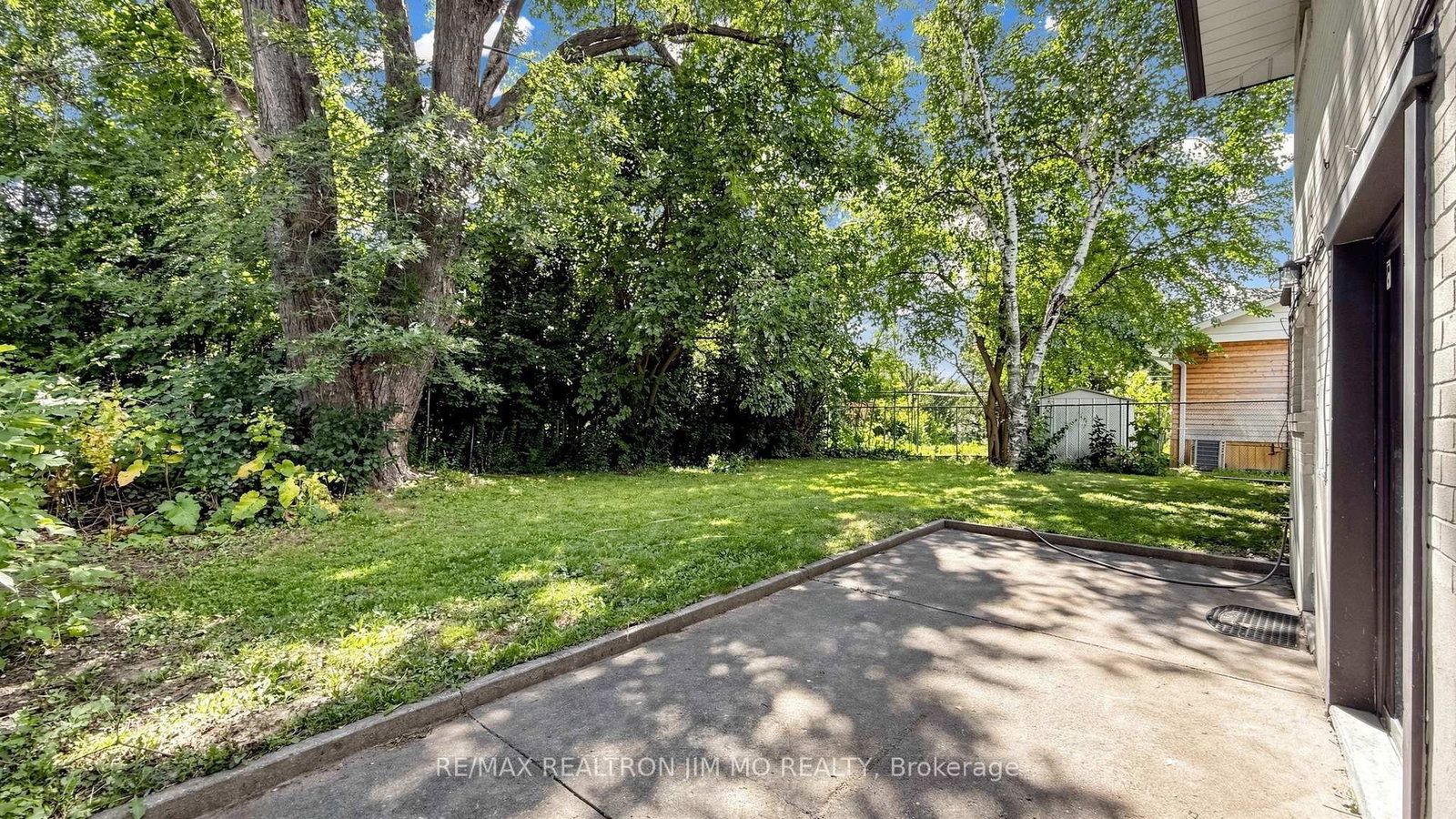 2571 Kennedy Road • Toronto, ON photo 38